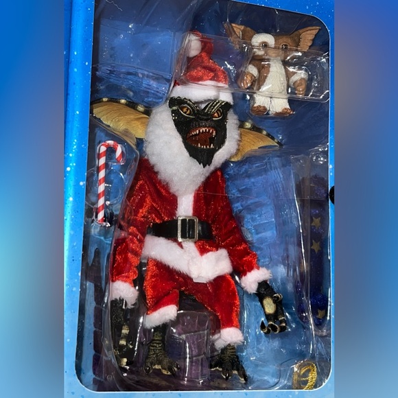 NECA Ultimate Santa Stripe & Gizmo & Winter Gremlins 2 Pack Set 1 Action Figures - Picture 4 of 15